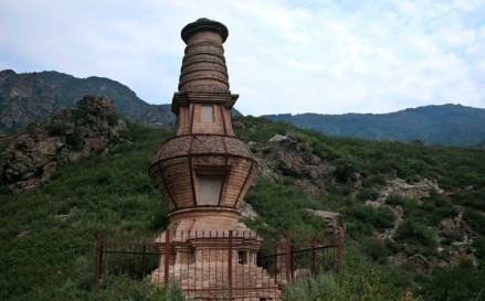 金河寺悬空庵塔群
