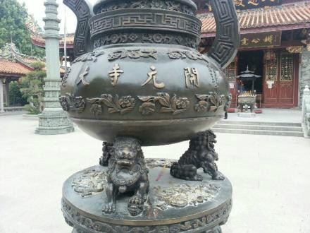 红铜香炉