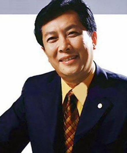 唐国强
