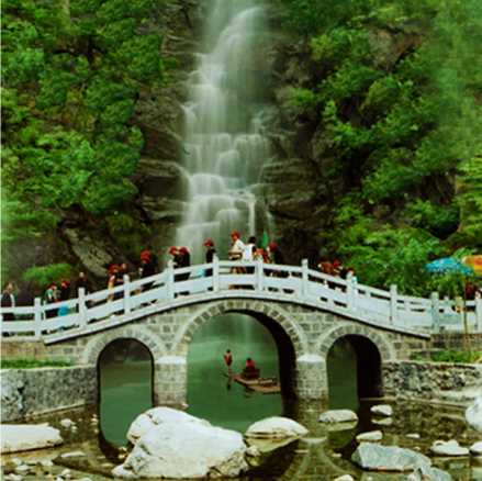 天井关东南的北方小三峡青天河景区