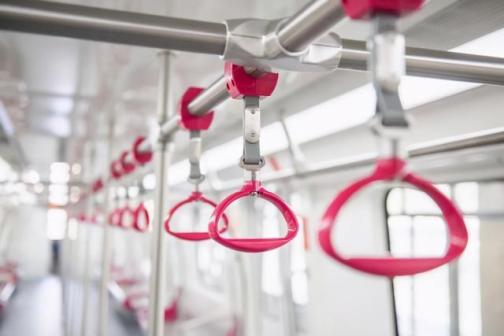 杭州地铁8号线列车内部