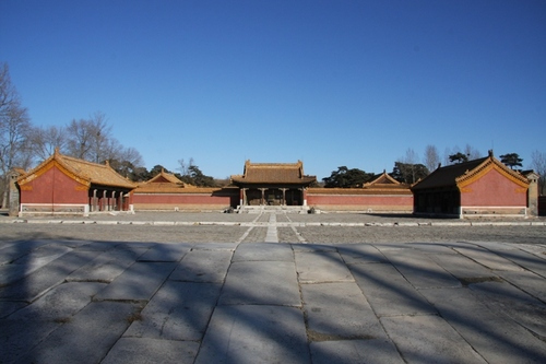 东西朝房和隆恩门