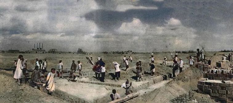 正在修建中的哈密车站