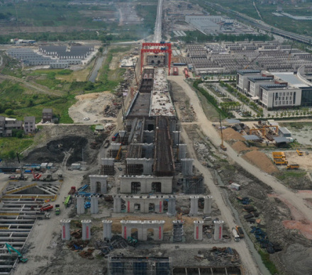 2020年5月1日，台州中心站特大桥施工现场