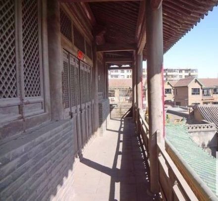 平城兴国寺二层回廊