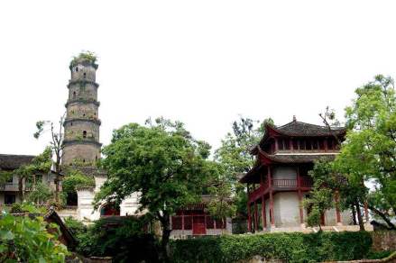 蓝山县千年古刹塔下寺导