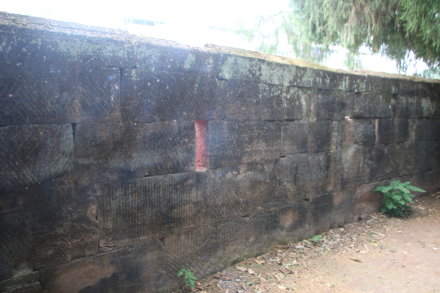 围墙遗址