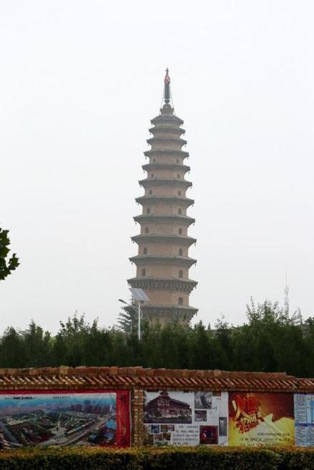 兴国寺塔
