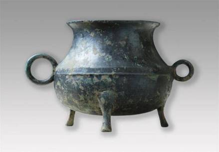 金莲山遗址群出土三足铜鍪