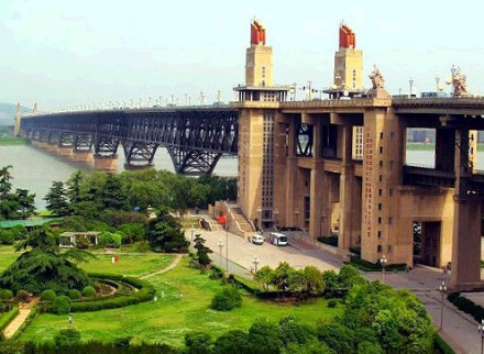 下方绿地即为南堡公园