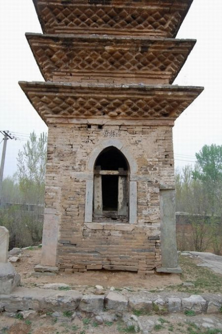 涞水龙严寺塔
