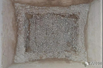 陶寺北墓地2016积石墓葬