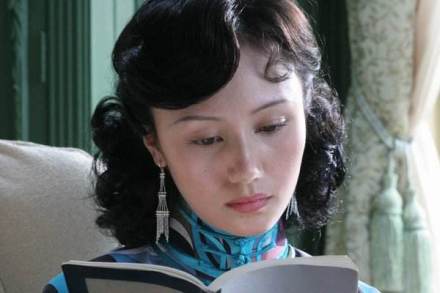 《上海伦巴》中饰演婉玉