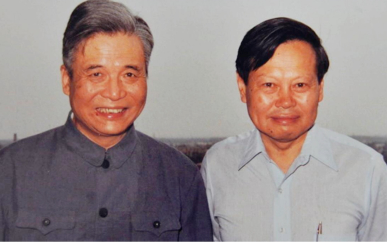 1986年6月，杨振宁到医院看望病中的邓稼先