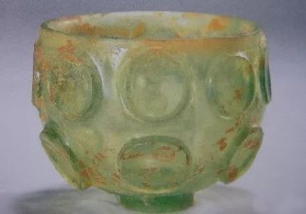 凸钉装饰玻璃碗