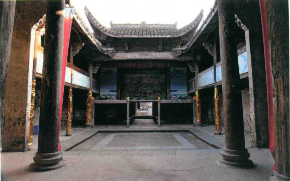 前天井 