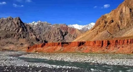 公主堡古城遗址南坡