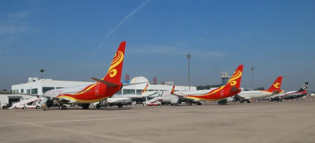 潍坊南苑机场站坪飞机
