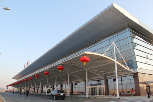 吕梁大武机场航站楼外景