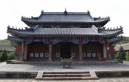 前殿（天王殿）