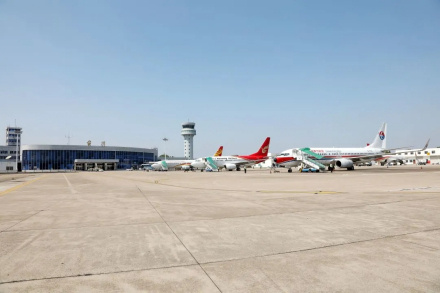 台州路桥机场民航站坪飞机