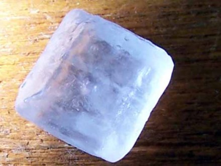 各向异性的单晶