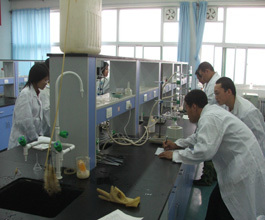 化学制药实验室