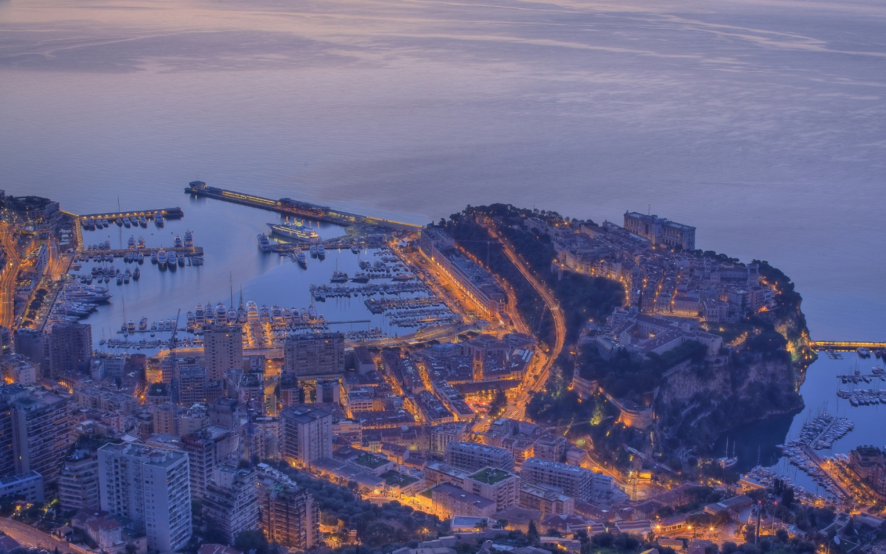 俯瞰摩纳哥城