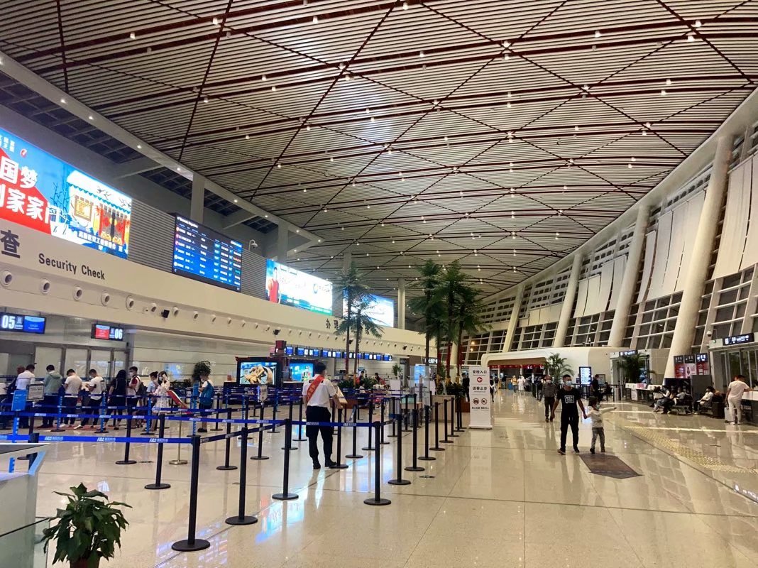 襄阳刘集机场航站楼内景