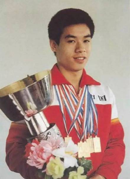 李宁