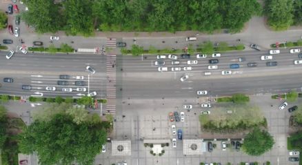 秦皇岛首条右置掉头车道亮相港城 