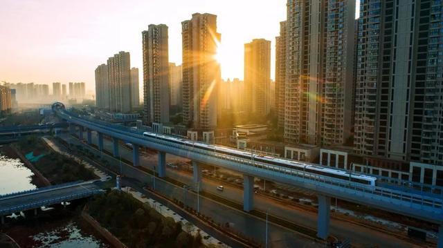 南昌地铁4号线列车