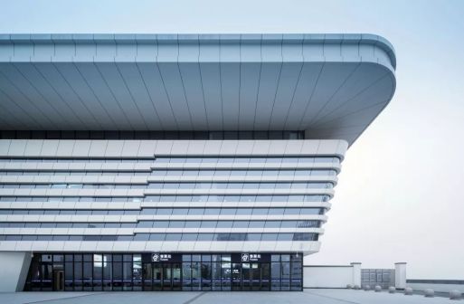 连云港站售票厅外立面实景