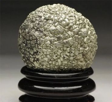 结核状黄铁矿</strong></p><p class=