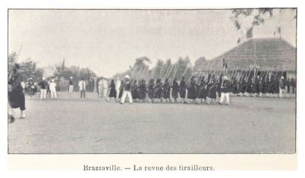 法国殖民地士兵于1899年在布拉柴维尔演出
