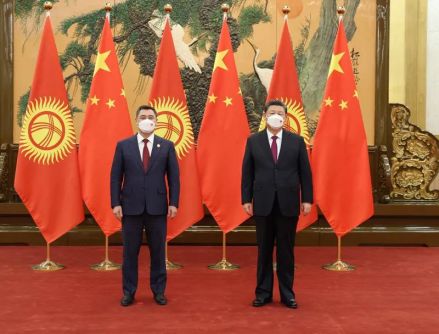 习近平会见扎帕罗夫 