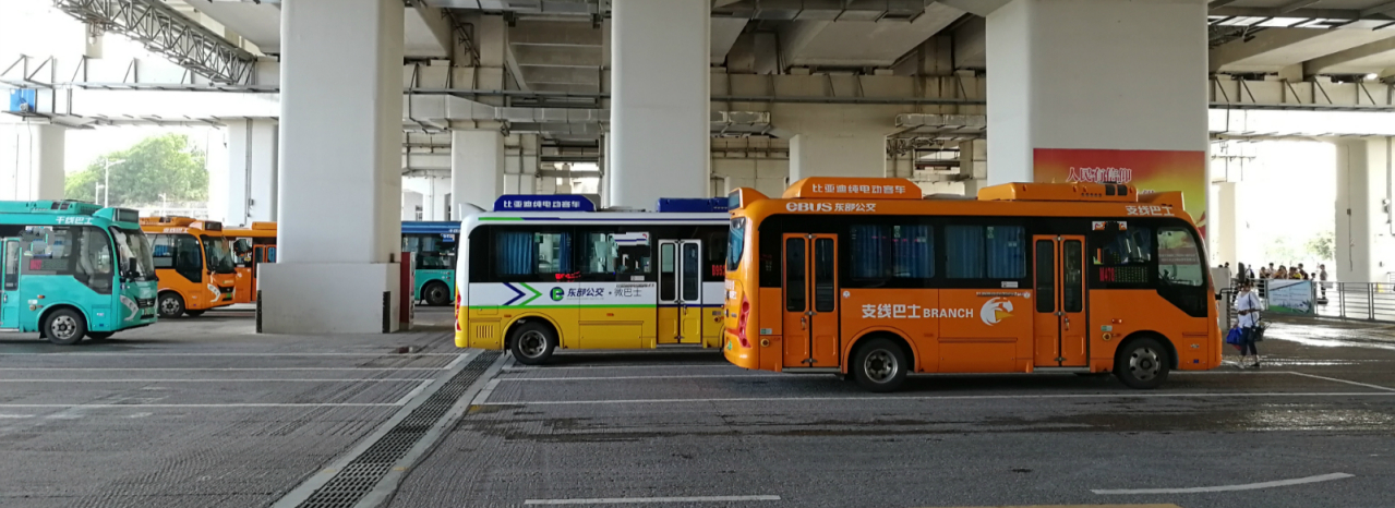 深圳坪山站公交站场