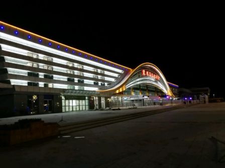 乌兰察布站（夜景）