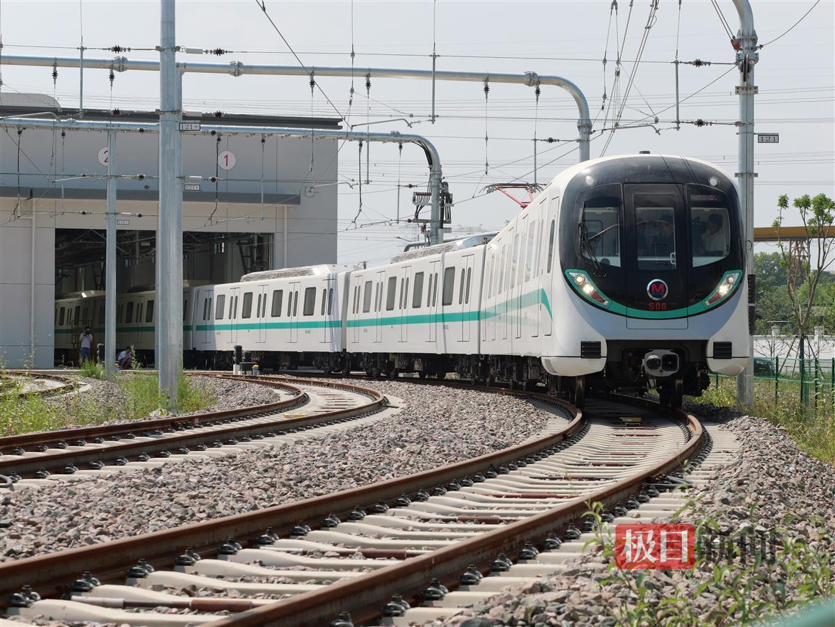 武汉地铁19号线列车