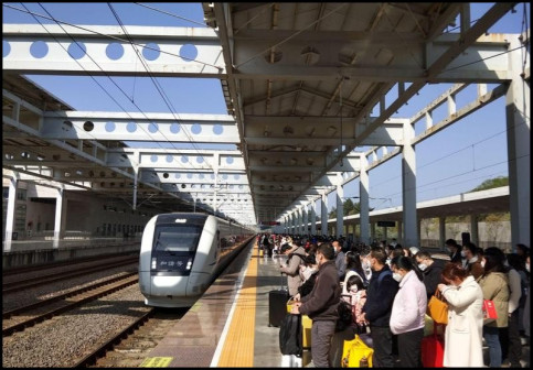 宁德站站台