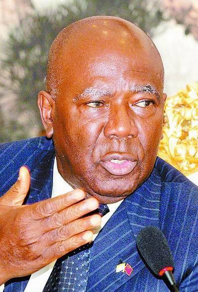 艾哈迈德·泰詹·卡巴总统