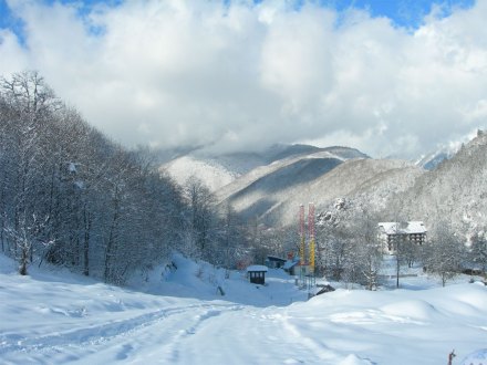 红波利那亚雪山