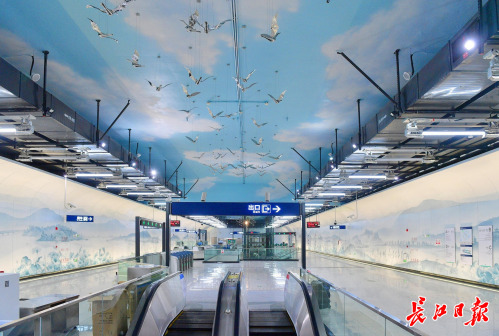 花山新城站站厅