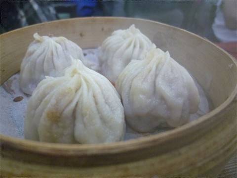 羊肉小笼包