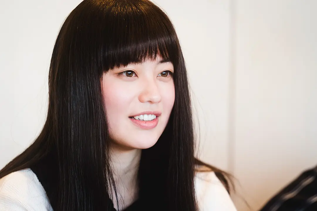 冨手麻妙