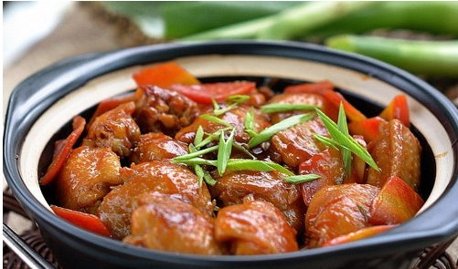 三汁焖鸡翅