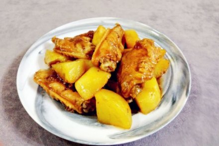 土豆烧鸡翅