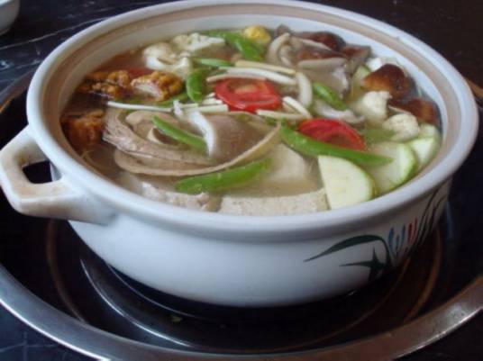 骟鸡点豆腐