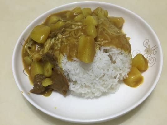 咖喱鸡肉金针菇饭
