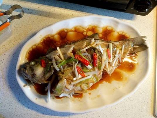 油泼鲈鱼